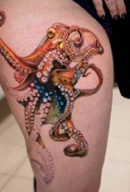 Modello di tatuaggio di polpo Foto di tatuaggio di polpo sulla coscia femminile