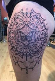 Geometrické a kvetinové tetovanie vzor stehna na geometrické a kvetinové tetovanie obrázku