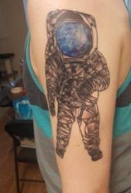 Tatouage à double bras, astronaute masculin, photo de tatouage de l'astronaute