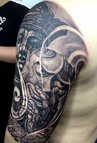 Modello di tatuaggio nero-grigio con un fascino classico