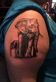 Braccio della ragazza dell'illustrazione del tatuaggio del grande braccio grande sull'immagine nera del tatuaggio dell'elefante