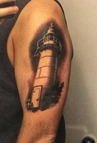 Illustrazione del tatuaggio del grande braccio grande braccio maschio sull'immagine nera del tatuaggio del faro
