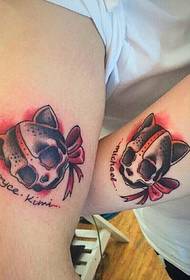 Шахсияти бозуи калон, ҷуфти хурд, намуна аз tattoo