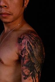 Patrón de tatuaje de palma llamativo de personalidad de brazo grande para hombres