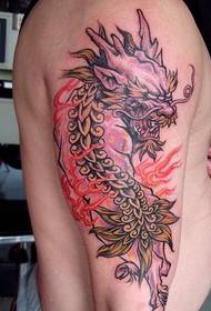 Tatuaggio piccolo e bello piccolo unicorno