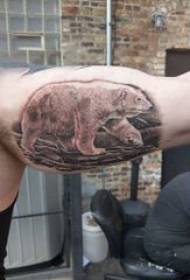 北極熊紋身男孩大手臂上黑色北極熊紋身圖片