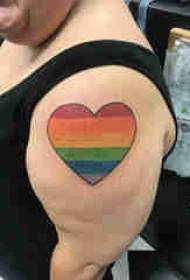 Imaxe tatuaxe en forma de corazón macho de corazón colorido cadro de tatuaje en forma de corazón