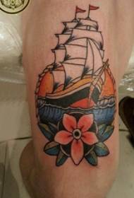 Tattoo seilboot, manlike heup, seil tatoeëer prentjie