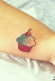 Grote arm kleine frisse cake taart tattoo patroon