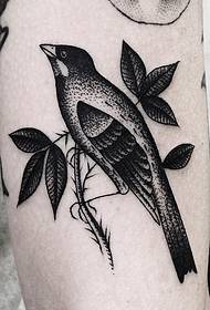 Modello di tatuaggio di grande scuola scuola punto nero grigio uccello tatuaggio