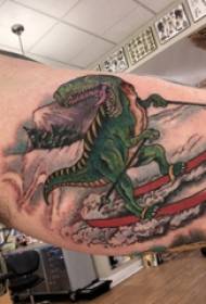 I-tattoo ye-dinosaur iphethini ye-dinosaur tattoo yomfanekiso wamakhwenkwe engalweni enkulu