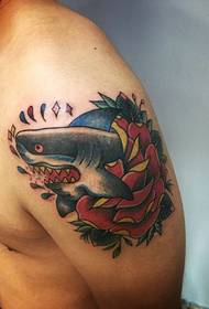 Liels krāsains personības totēma tetovējums