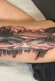 Tato fomban-doko lahy lahy miramirana eo amin'ny fananganana sy ny sary tattoo tattoo