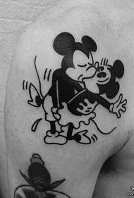 Katuni kubwa ya mkono kupenda muundo wa tattoo ya Mickey