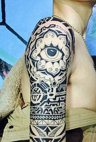 Εξαιρετικό παραδοσιακό όμορφο τατουάζ μεγάλης όψης τοίχου