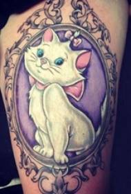Maschera colorata del tatuaggio del gatto colorata piccola ragazza del tatuaggio animale sulla coscia