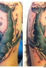Lielo roku haizivju un vaļu skolas tetovējuma modelis