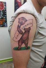 紋身卡通男孩雙臂上英語和熊紋身圖片