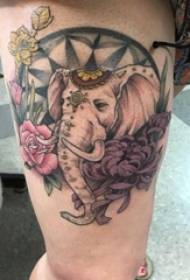 Fata tatuaj elefant coapsa ca imagine de flori tatuaj