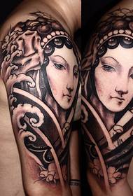 Krahu i madh klasik i vjetër tradicional i zi dhe i bardhë tatuazh tatuazh lule