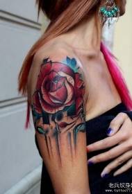 Uzorak za tetovažu ruža velike boje boje prskanja