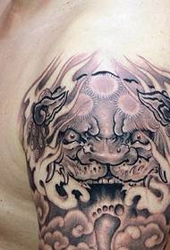 Grande tatuaggio vecchio tradizionale nero grigio grande giorno nero modello tatuaggio