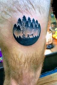Ang tattoo ng pine, batang lalaki, hita sa litrato ng pine tree tattoo