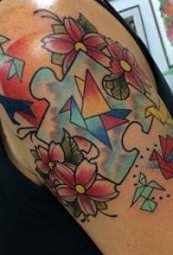 Tato sikil tato lengen pindho ing gambar kembang tato lan teka-teki
