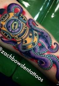 Big ruoko European neAmerican chikoro chitsva diving octopus tattoo maitiro