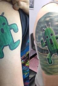 Cactus tattoo, lewendige kaktus tatoeëermerk op die manlike arm