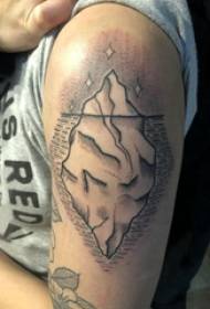 Duże ramię tatuaż ilustracja mężczyzna duże ramię na obrazie tatuaż czarny lodowej