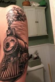 Çift büyük kol siyah tren dövme resimleri erkek büyük kol dövmeler