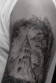 Tattoo i madh i bukur dhe i bukur klasik i zi dhe i bardhë totem