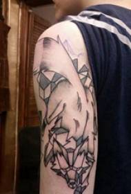 Tupla iso tatuointi uros iso käsivarsi musta susi tatuointi kuva