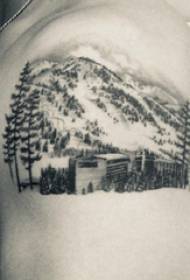 Doble braç gran tatuatge masculí braç gran sobre un quadre de tatuatge de paisatge negre