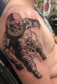 dehenya tattoo mukomana ruoko rukuru pane nhema dehenya astronaut tattoo pikicha