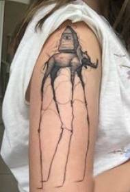 Девојка за тетоважа со слонови голема рака на црна слика за тетоважи со слонови