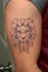 Anak laki-laki lengan besar pada titik abu-abu hitam duri geometris garis sederhana gambar singa hewan tato kecil