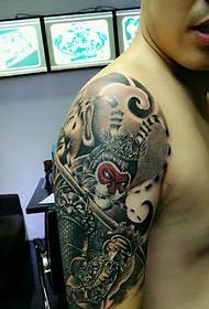 Nagy páncél büszke Qitian Dasheng tetoválásmintára