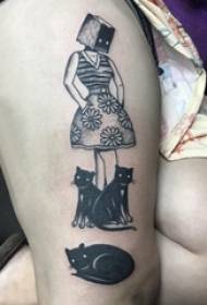 Тетова црно девојче бутот на мачки и карактери со тетоважи со слики