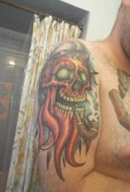 ant kaukolės tatuiruoti berniukai ant didžiosios rankos ant spalvotų kaukolės tatuiruotės paveikslėlių
