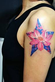 „Star Lotus“ gėlių rankos tatuiruotės paveikslėlis yra labai gražus