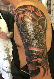 Bracciu grossu cumpletu di grande foto di tatuaggi di calamar