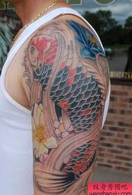 Tattoo 520 Gallery: Malaking arm squid tattoo pattern ng larawan
