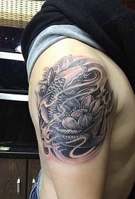 Μαύρο και λευκό μοτίβο τατουάζ καλαμάρι για τους άνδρες