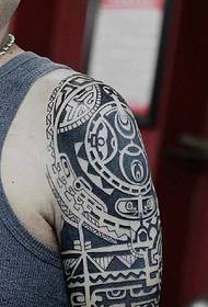Tato totem iray tena tsara sy tsara tarehy