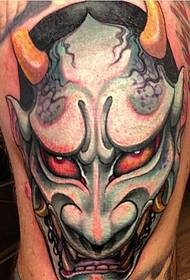 I tatuaggi in grande stile giapponese sono molto eccitanti
