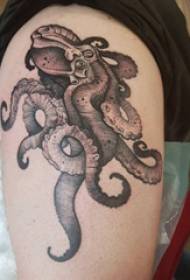Black octopus tattoo dudu octopus tattoo tattoo na apata ụkwụ nwanyi