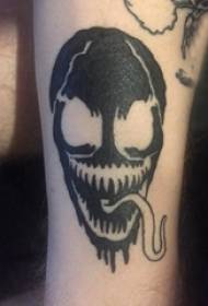 Taro taro studente maschio coscia sulla foto tatuaggio tatuaggio nero