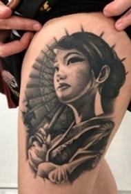 Tatuiruotės šlaunies geišos moteriškos geišos tatuiruotės paveikslėlis ant šlaunies